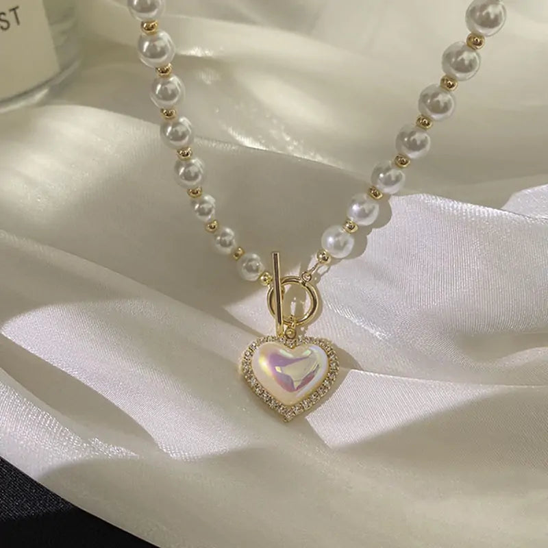 "Pearl Strand Necklace – Refined and Chic Jewelry"