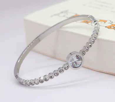 Elegant Gold-Plated Titanium Bracelet