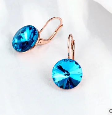 "Sparkling Blue Diamond Crystal Ear Clips – Modern Women’s Earrings