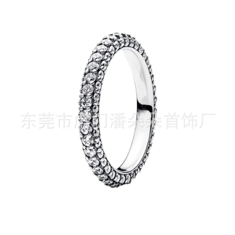 "Luxury Rose Gold Diamond Ring – Sparkling Statement Piece"