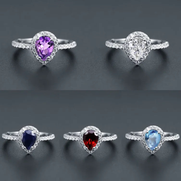"Gemstone Crystal Ring – Sophisticated Statement Piece"