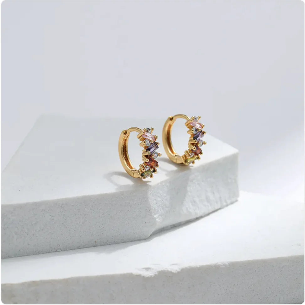 "Delicate Emerald Leaf Zircon Ear Clips – Stylish Women’s Earrings