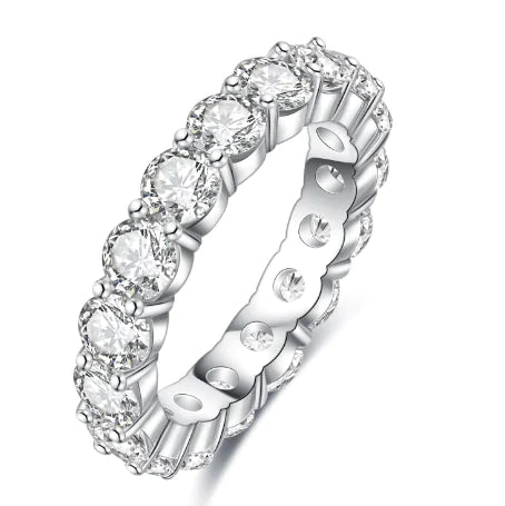 "Luxury Moissanite Eternity Band – Forever Radiance"