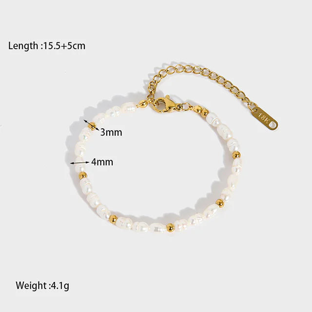 "Luxury Freshwater Pearl Clavicle Necklace – Sophisticated & Delicate"