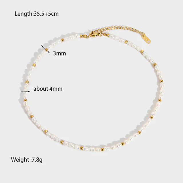 "Luxury Freshwater Pearl Clavicle Necklace – Sophisticated & Delicate"