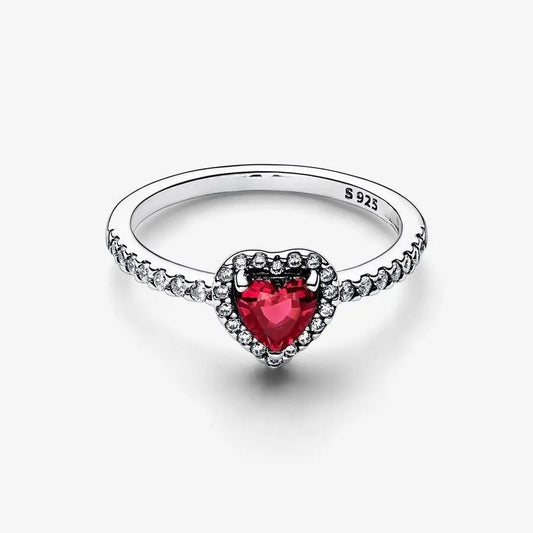 "Rose Gold Heart Ring – Sophisticated Elegance"