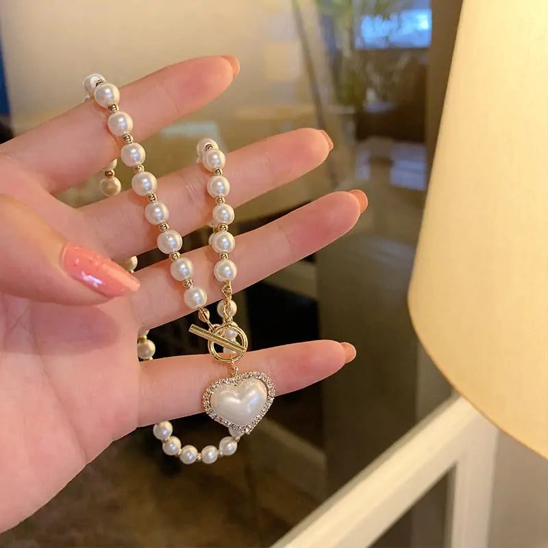 "Pearl Strand Necklace – Refined and Chic Jewelry"
