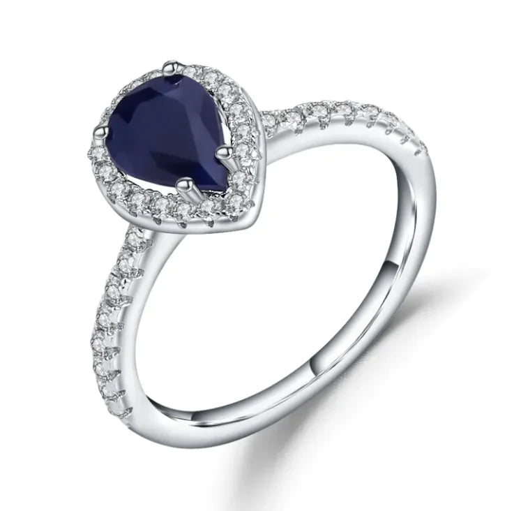 "Gemstone Crystal Ring – Sophisticated Statement Piece"