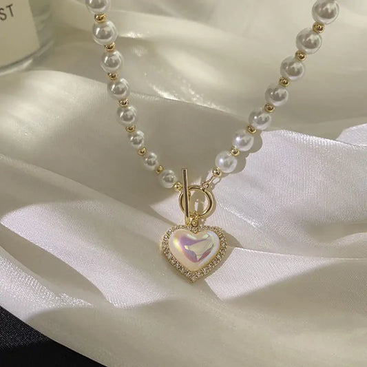 "Pearl Strand Necklace – Refined and Chic Jewelry"