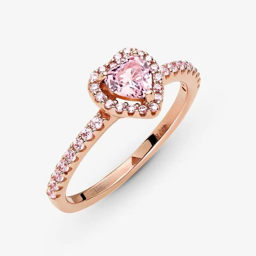 "Rose Gold Heart Ring – Sophisticated Elegance"